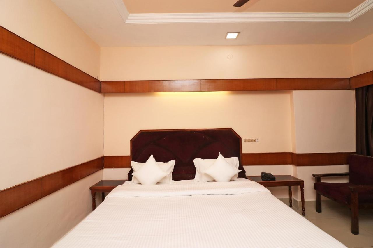 Spot On 37002 Hotel Natraj Bilāspur Esterno foto