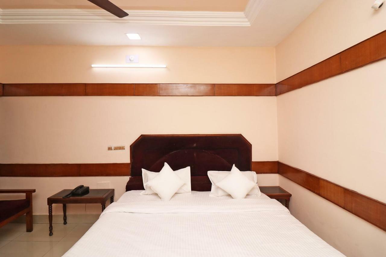 Spot On 37002 Hotel Natraj Bilāspur Esterno foto